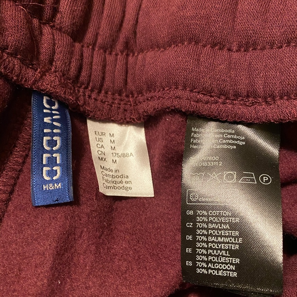 SOLD!! Men’s Shorts - Picture 3 of 4